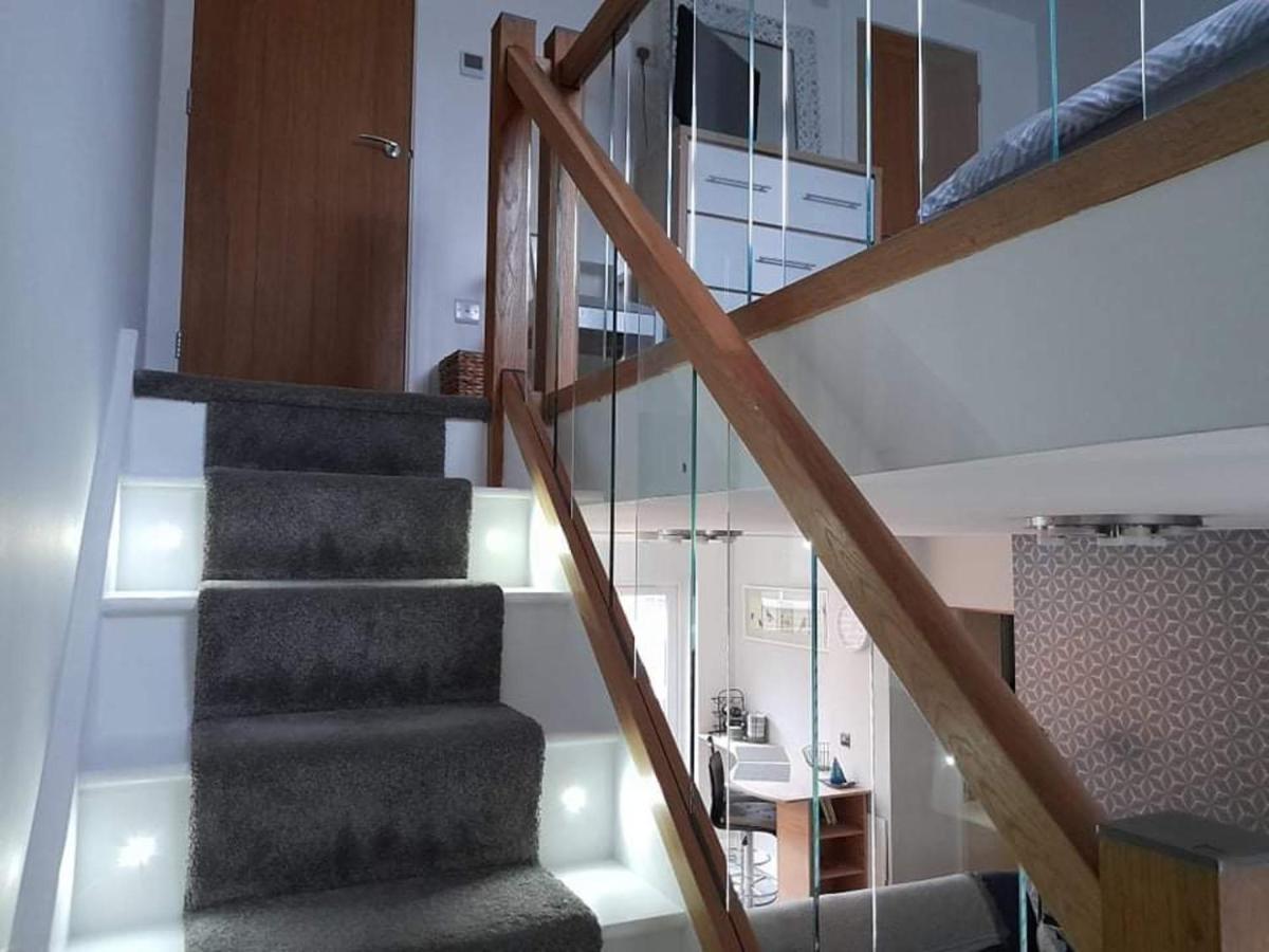 Outstanding Modern 1-Bed House In Chippenham Chippenham (Wiltshire) Exterior foto