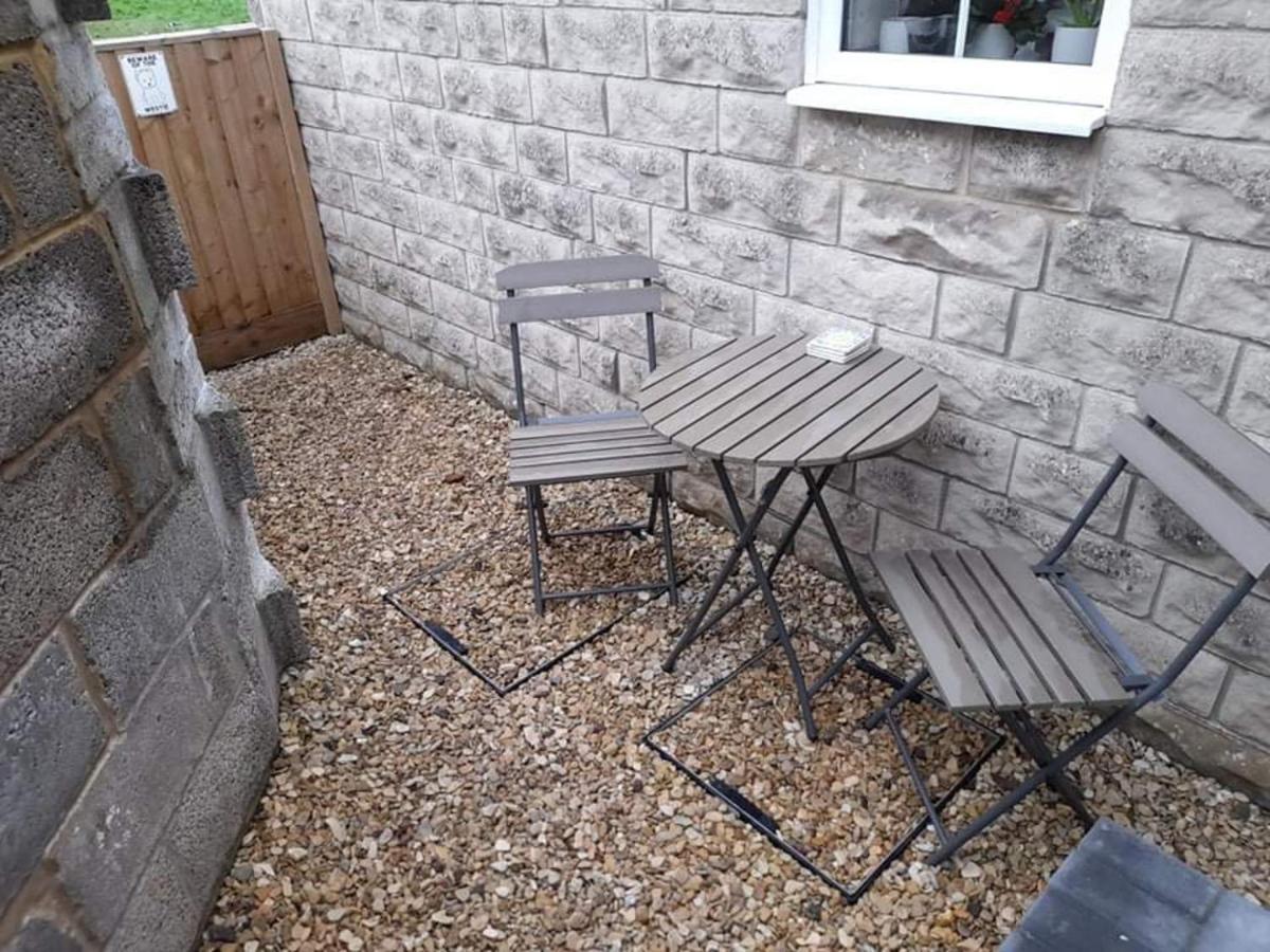 Outstanding Modern 1-Bed House In Chippenham Chippenham (Wiltshire) Exterior foto